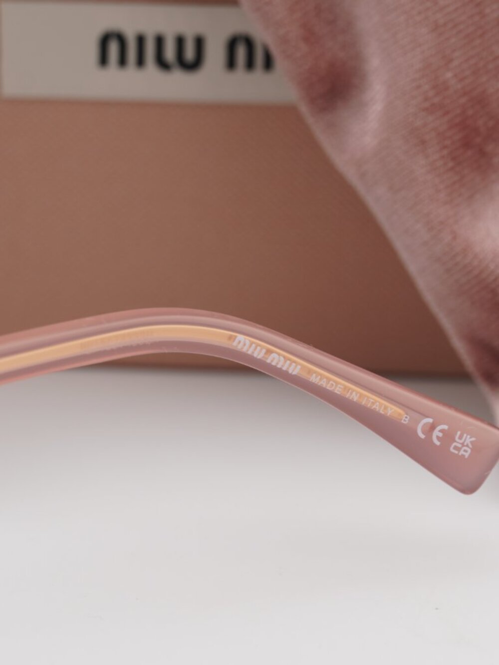 Miu Miu MU04ZS 20I60V Oval Sunglasses – Opaline Pink\Pink - Picture 5 of 7
